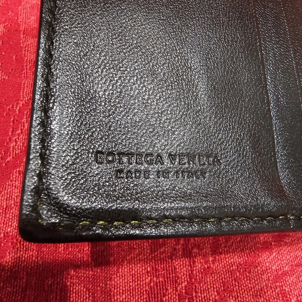 Bottega Veneta Black Leather Small Snap Wallet - Picture 7 of 12